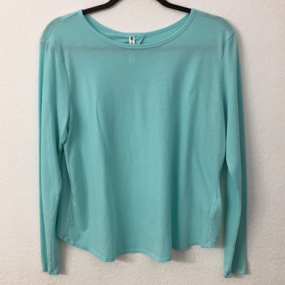 Fabletics long sleeve shirt size medium